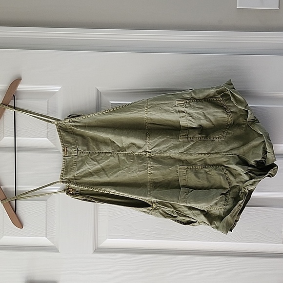 Green Billabong Overalls/Romper Size Medium - Picture 7 of 8